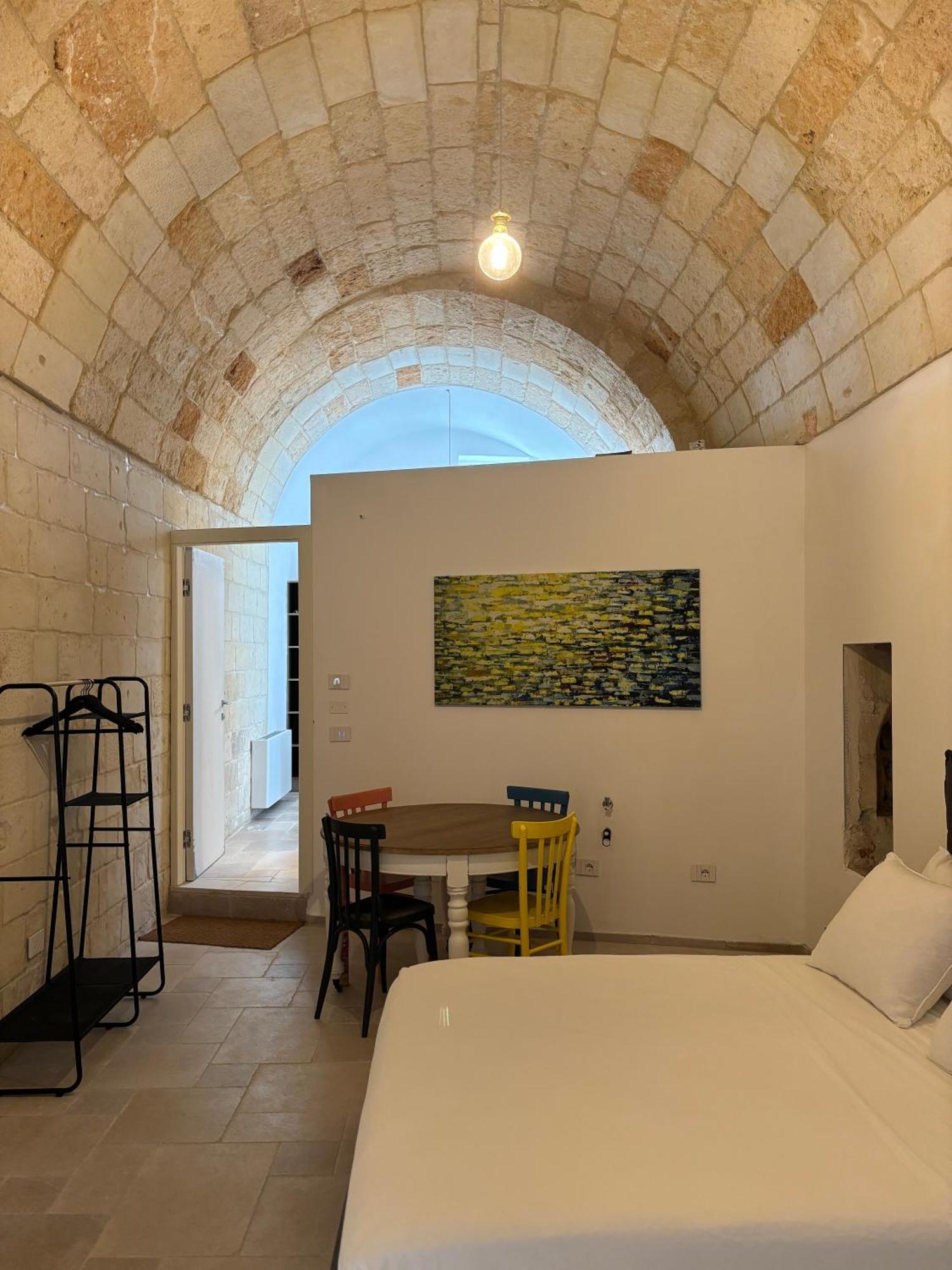 Alora Boutique Suites Лече Екстериор снимка