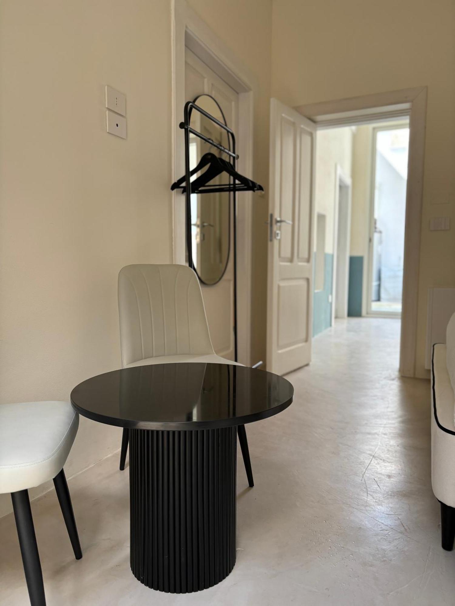 Alora Boutique Suites Лече Екстериор снимка
