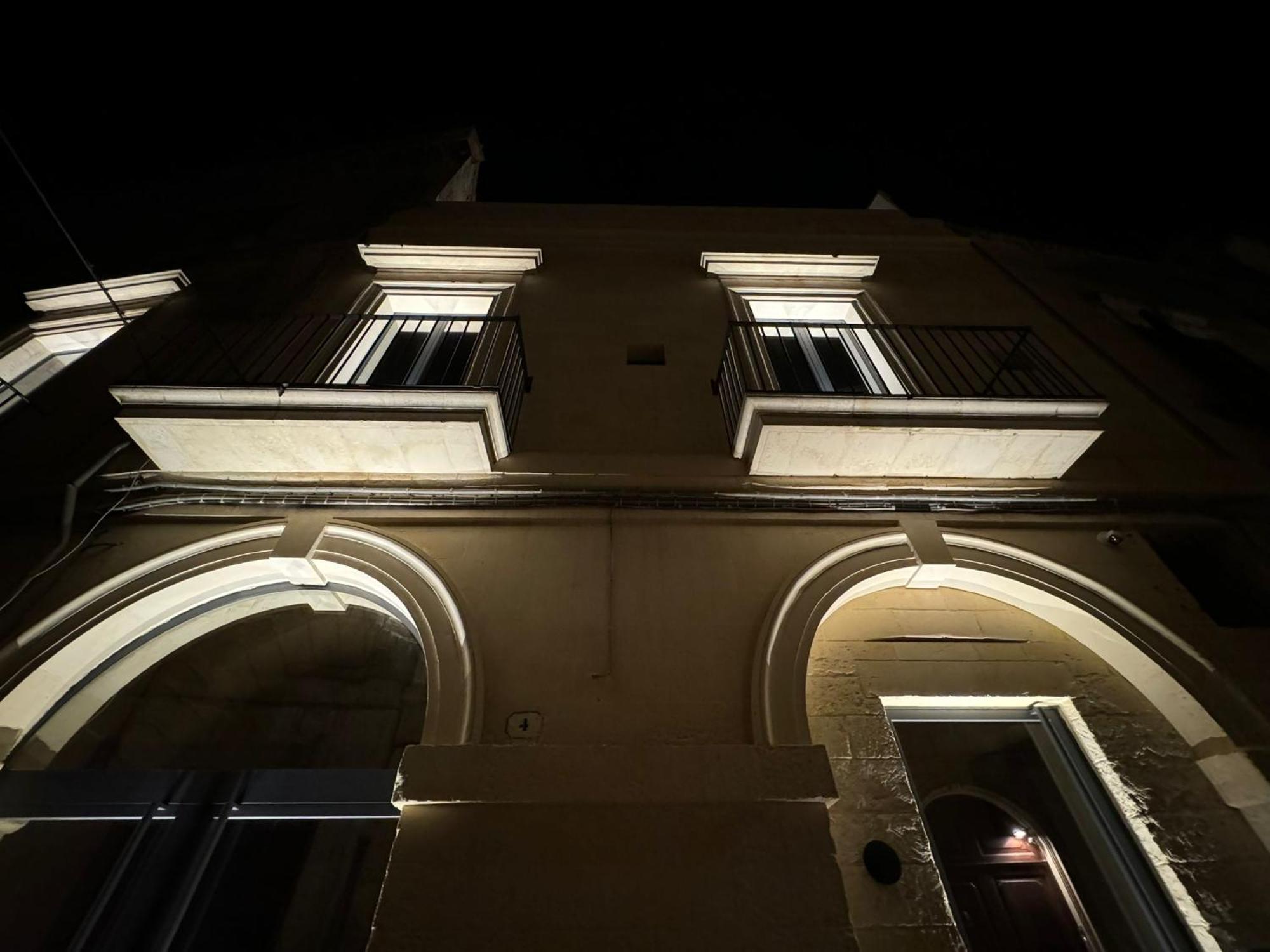 Alora Boutique Suites Лече Екстериор снимка
