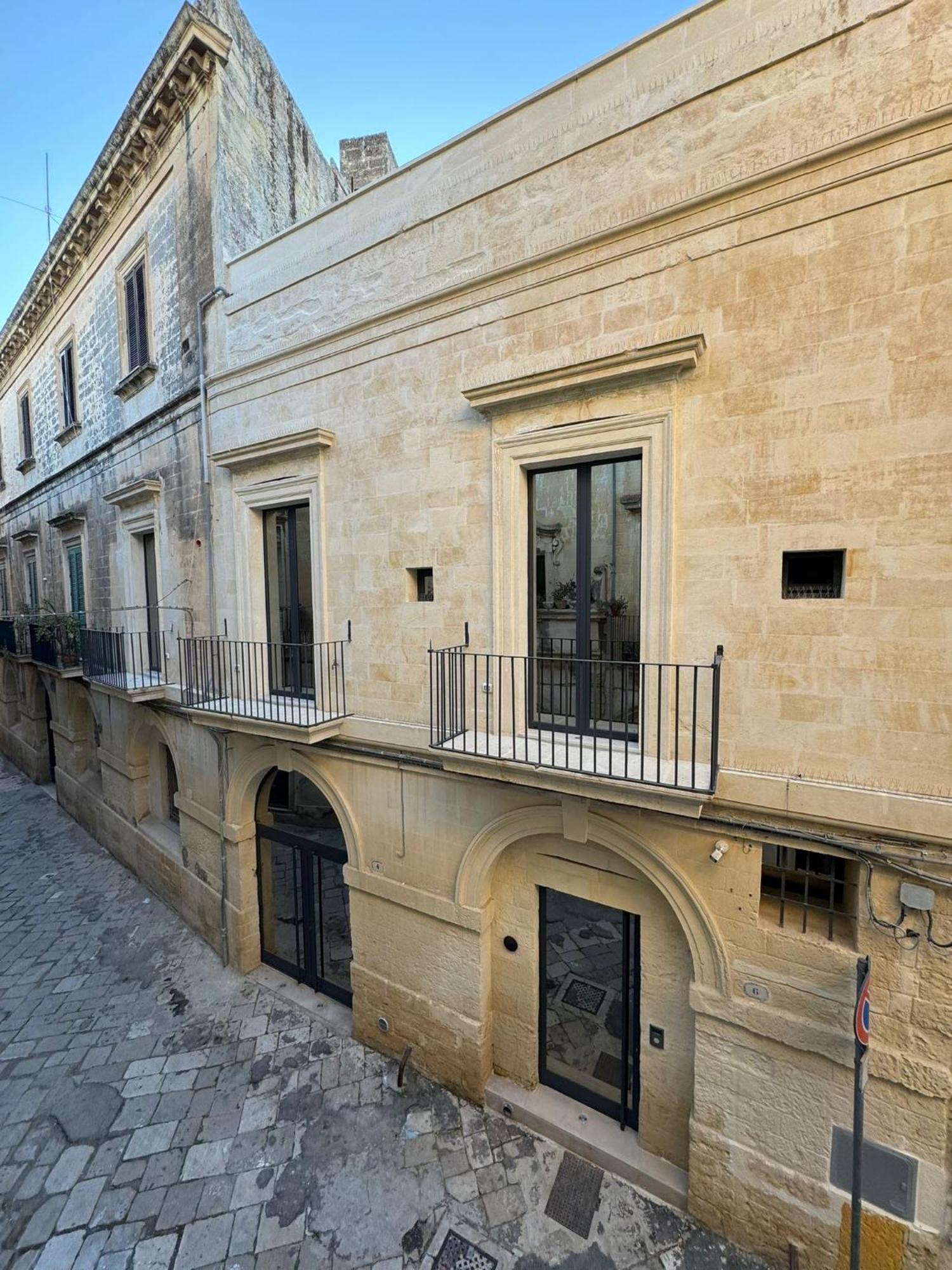Alora Boutique Suites Лече Екстериор снимка
